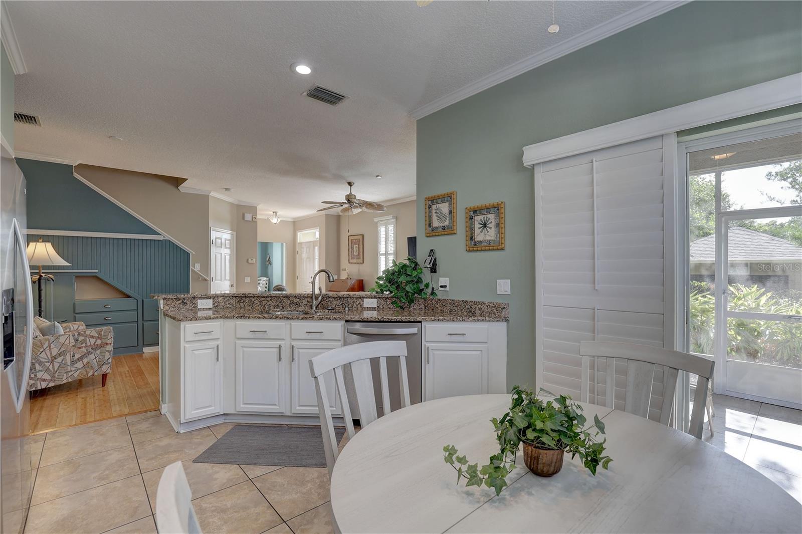 Image 16 of 48 For 580 Shoreham Court Ne