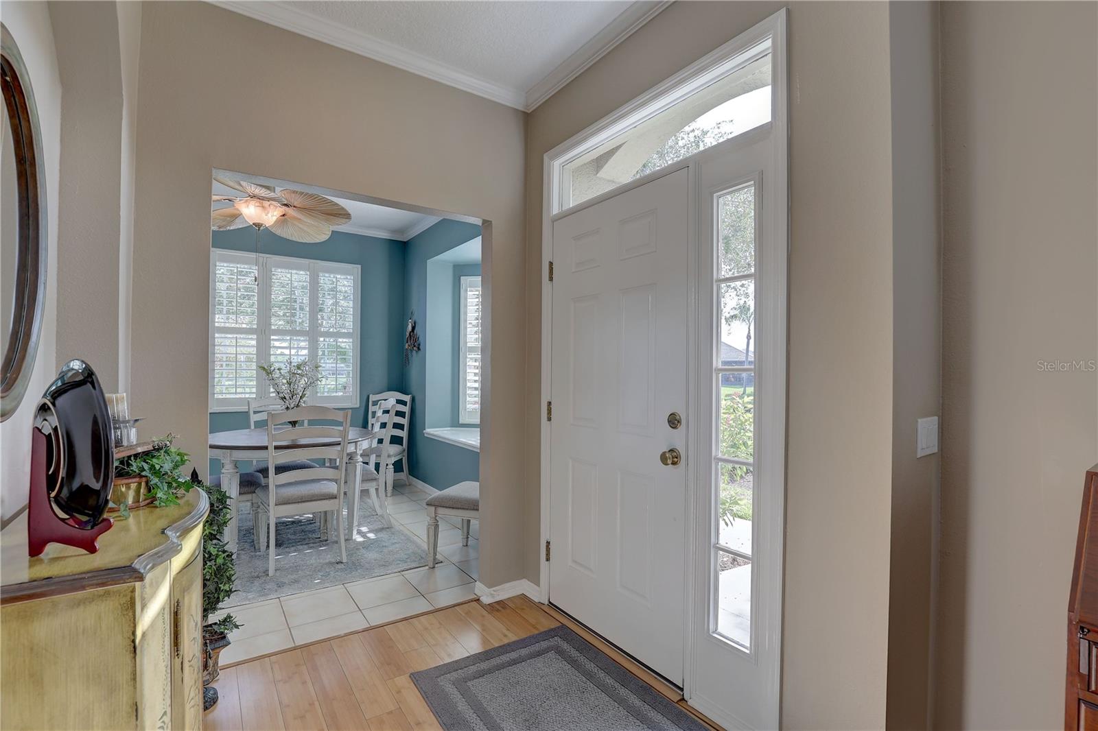 Image 17 of 48 For 580 Shoreham Court Ne