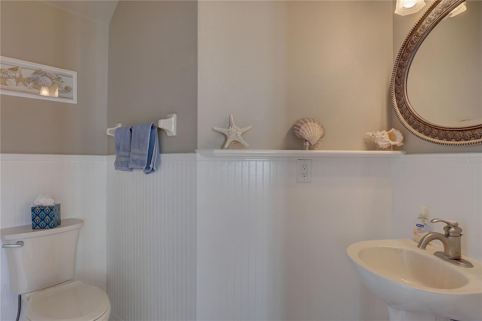 Image 18 of 48 For 580 Shoreham Court Ne