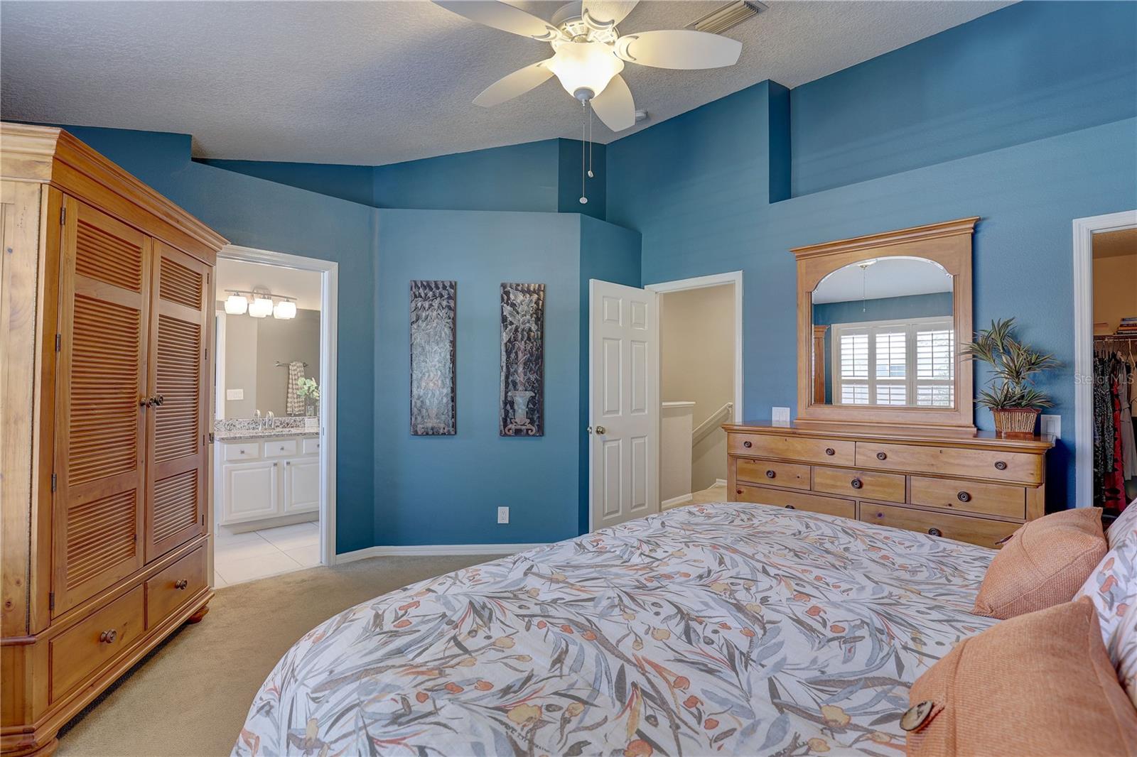 Image 21 of 48 For 580 Shoreham Court Ne