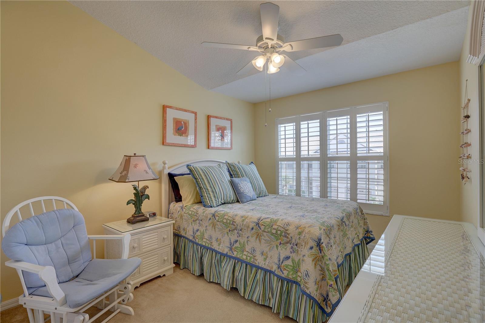 Image 26 of 48 For 580 Shoreham Court Ne