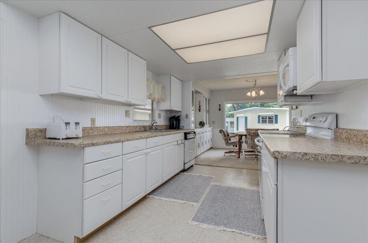Image 30 of 95 For 8983 & 8993 Marvin Street