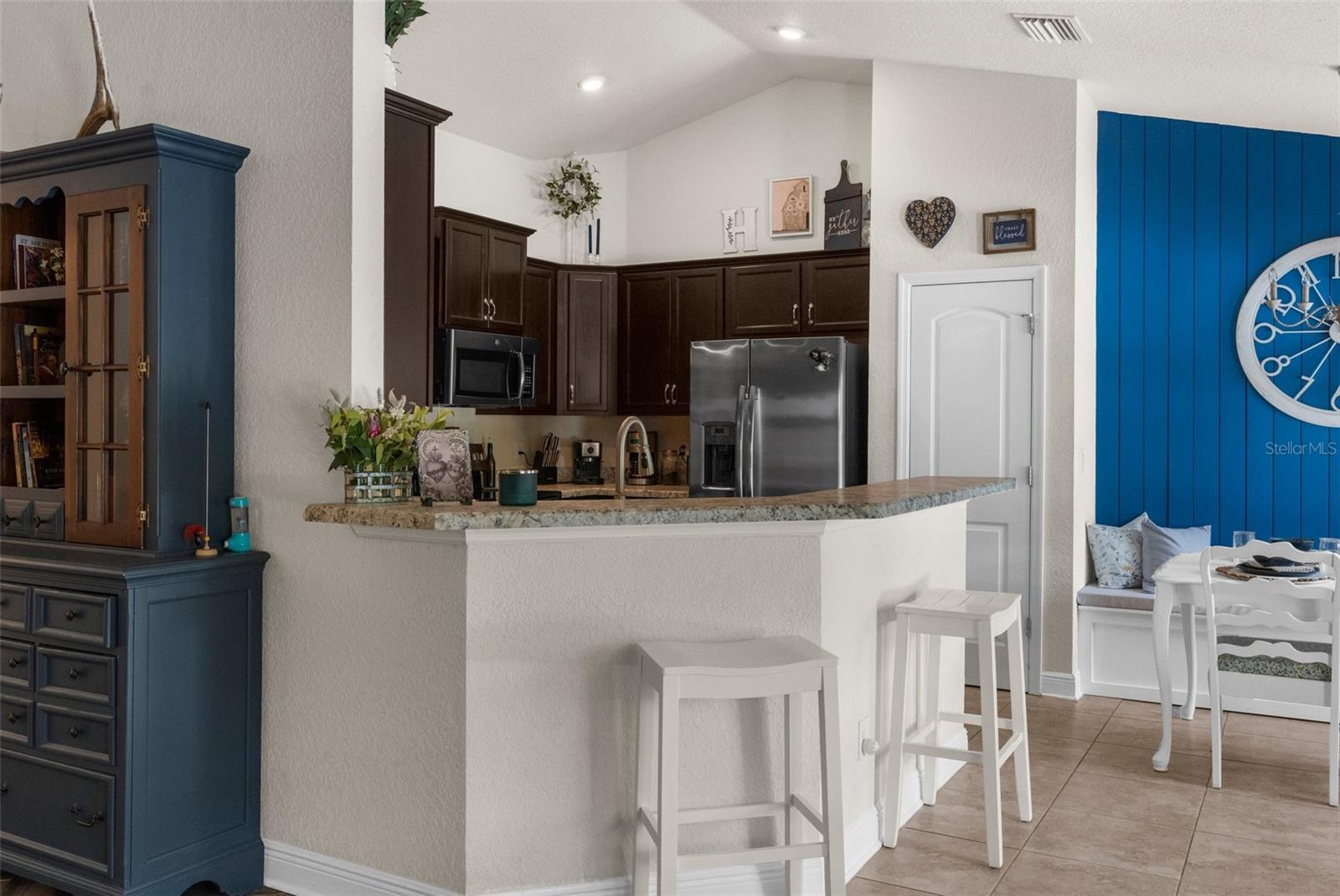 Listing photo id 24 for 10197 Meadow Wren Avenue