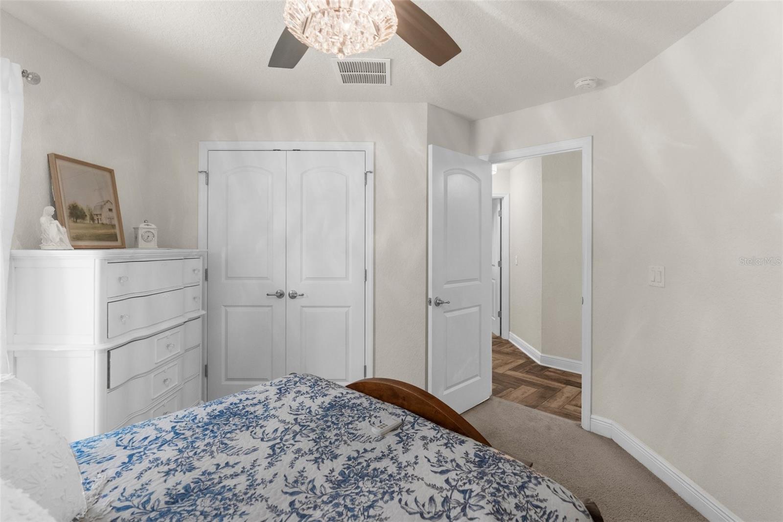 Listing photo id 27 for 10197 Meadow Wren Avenue