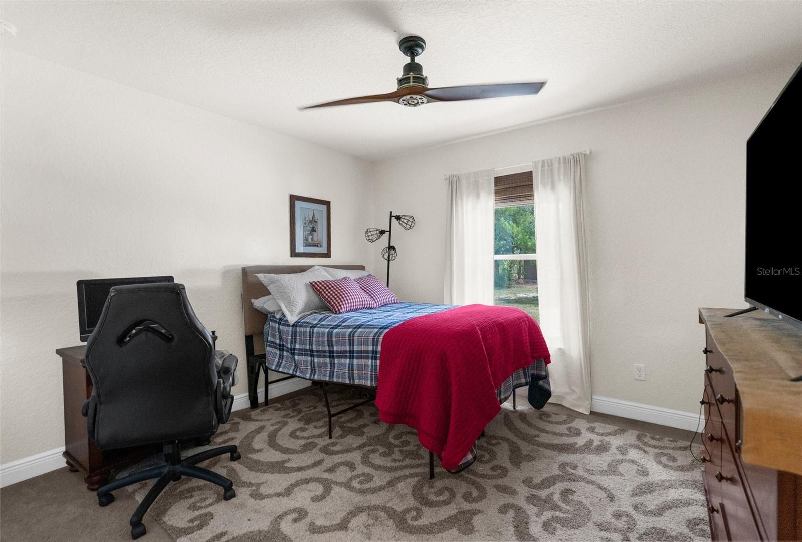 Listing photo id 29 for 10197 Meadow Wren Avenue