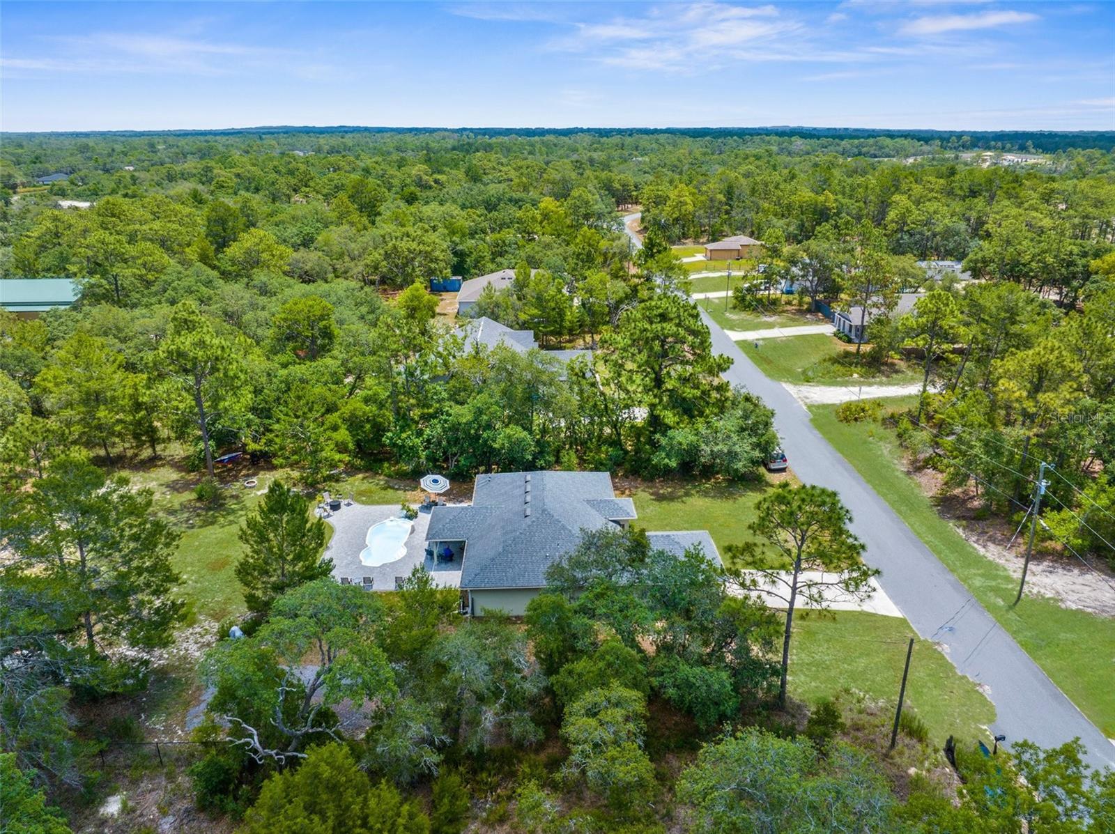 Listing photo id 2 for 10197 Meadow Wren Avenue