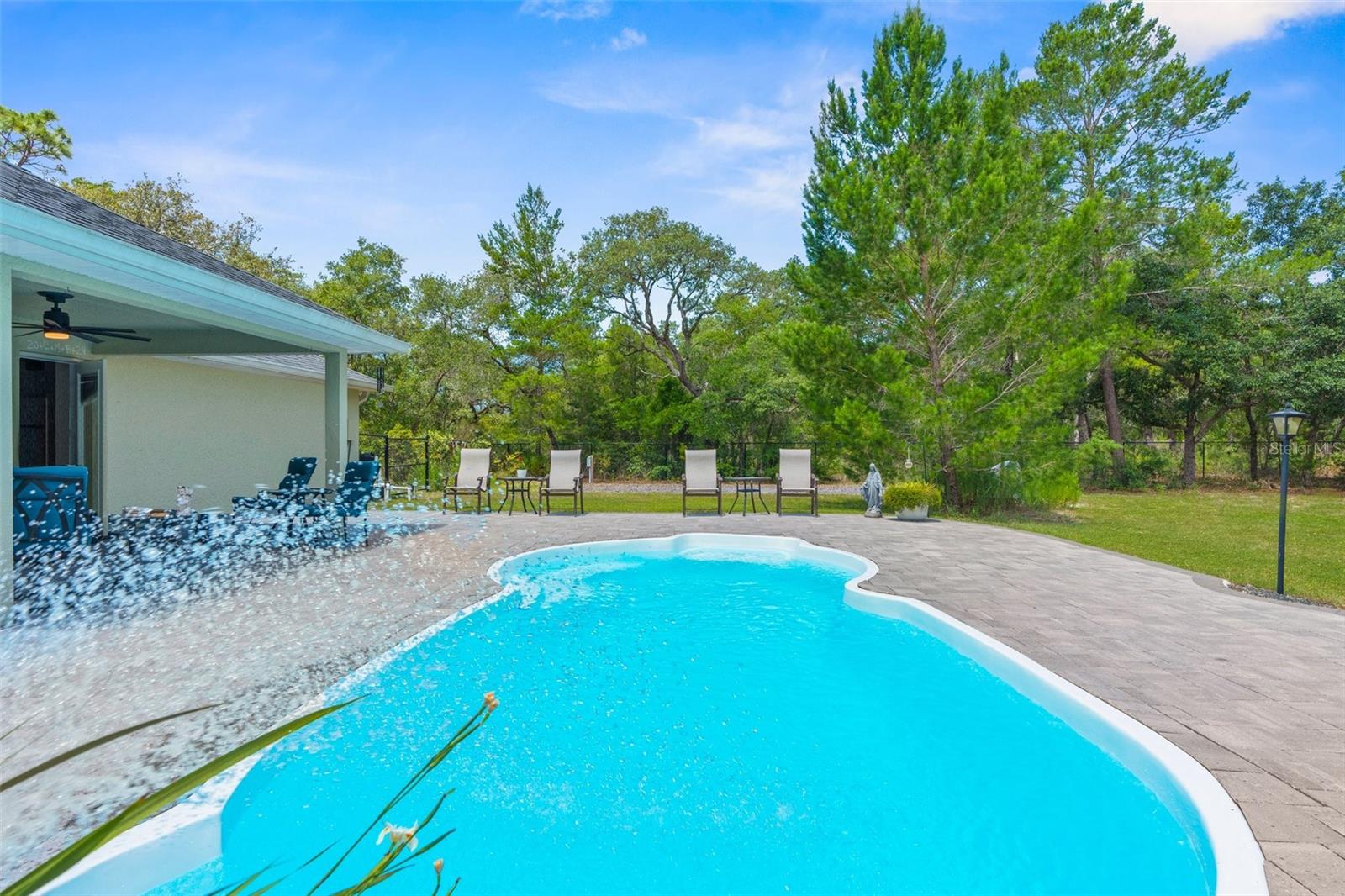Listing photo id 41 for 10197 Meadow Wren Avenue
