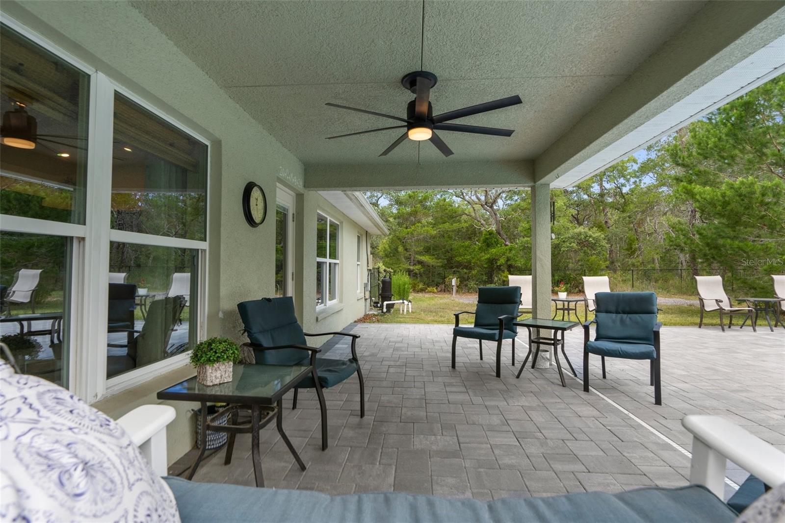 Listing photo id 49 for 10197 Meadow Wren Avenue