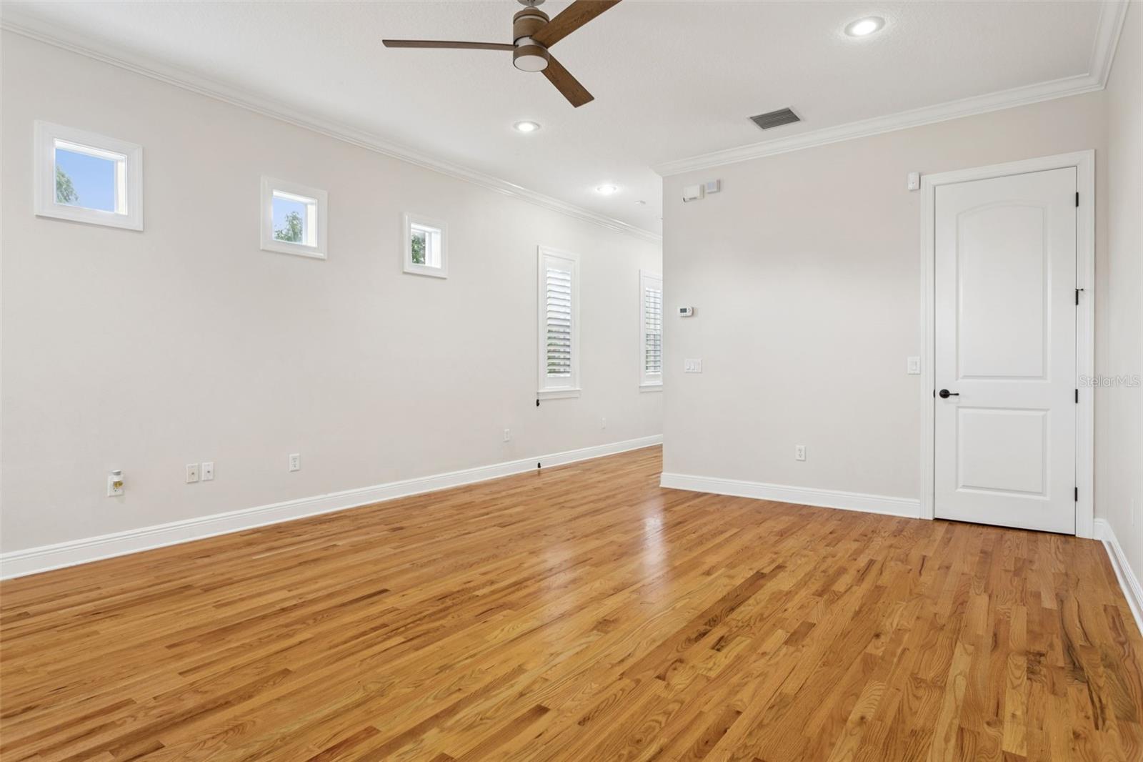 Image 10 of 25 For 405 Tampania Avenue A