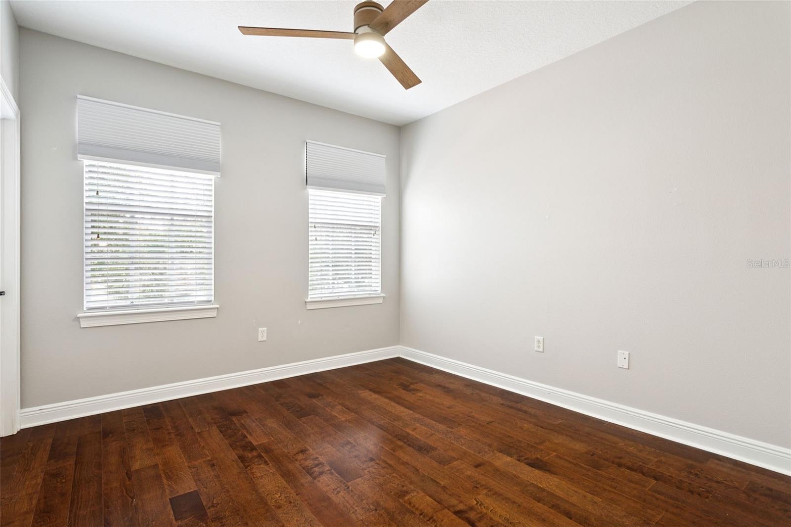 Image 11 of 25 For 405 Tampania Avenue A