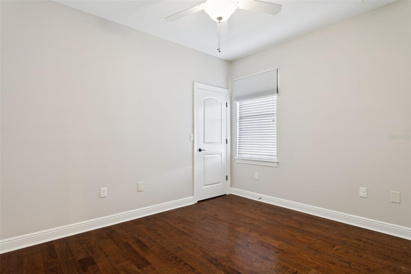Image 14 of 25 For 405 Tampania Avenue A