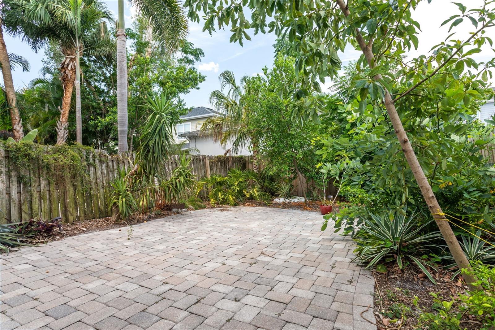 Image 24 of 25 For 405 Tampania Avenue A
