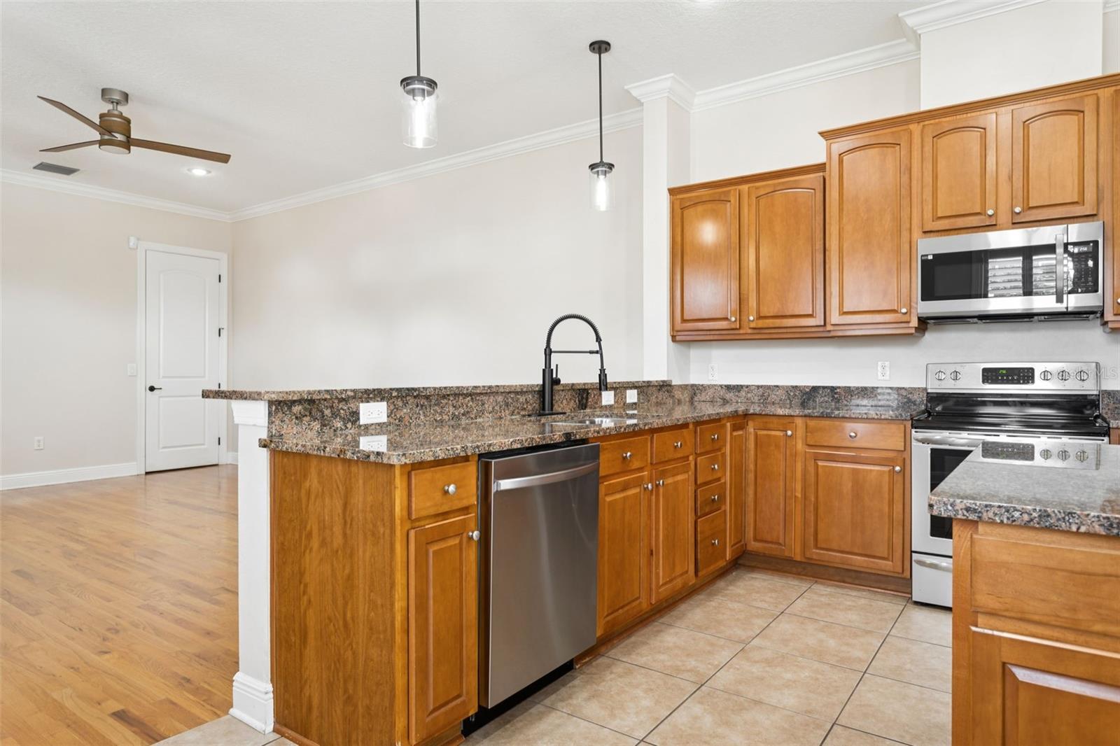 Image 4 of 25 For 405 Tampania Avenue A
