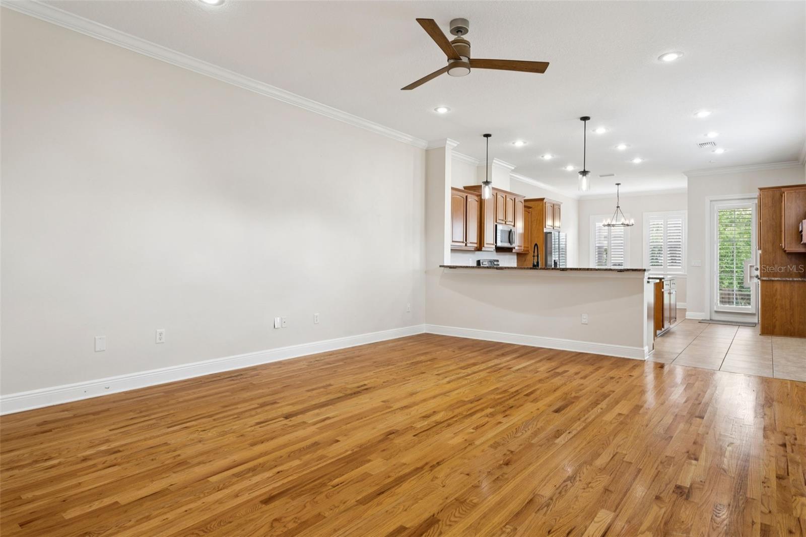 Image 9 of 25 For 405 Tampania Avenue A
