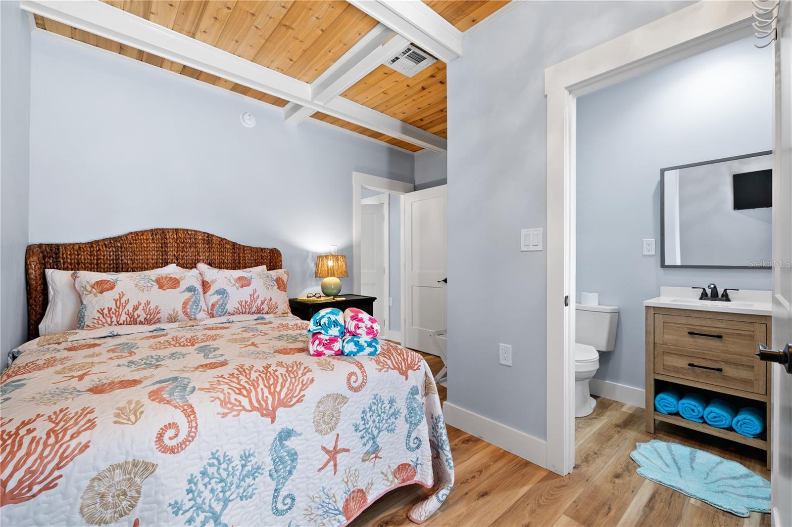 Image 21 of 68 For 722 Gulf Boulevard