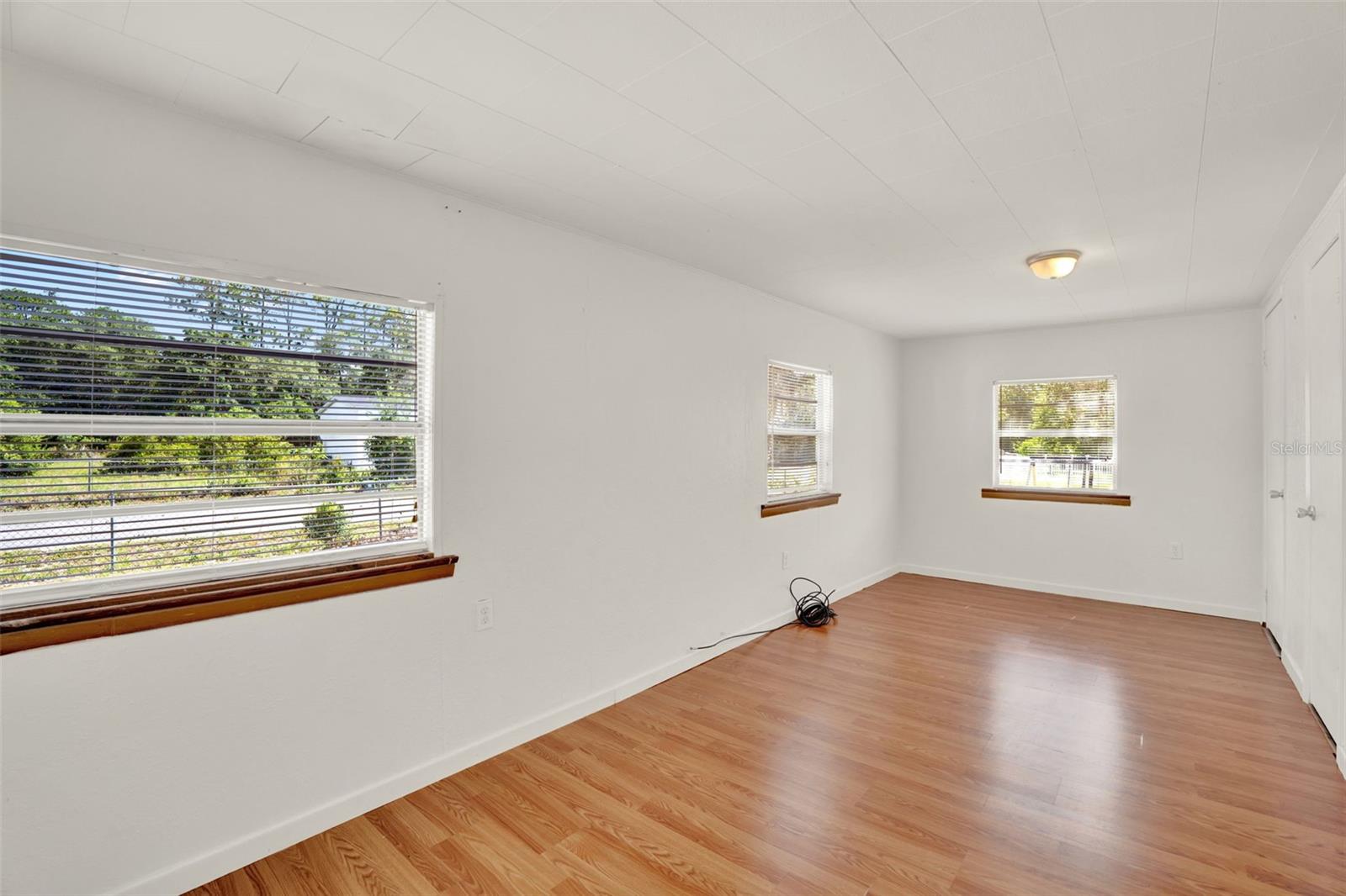 Image 12 of 37 For 28712 Azalea Avenue