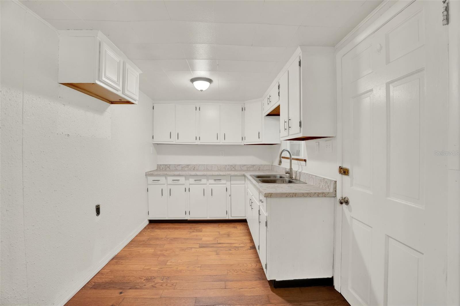 Image 16 of 37 For 28712 Azalea Avenue
