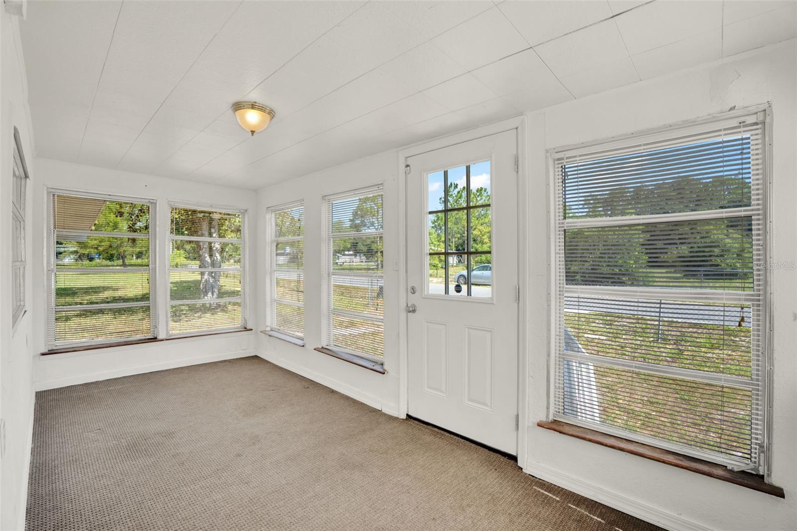 Image 9 of 37 For 28712 Azalea Avenue