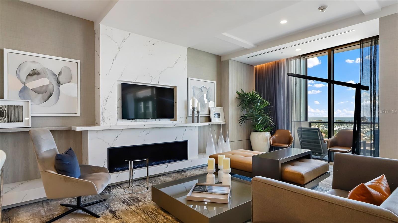 Listing photo id 40 for 100 1st Avenue N 2703