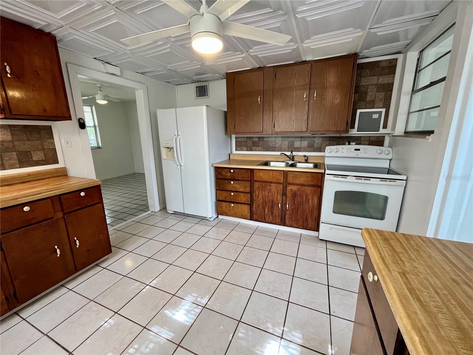 Image 14 of 26 For 860 44th Avenue N