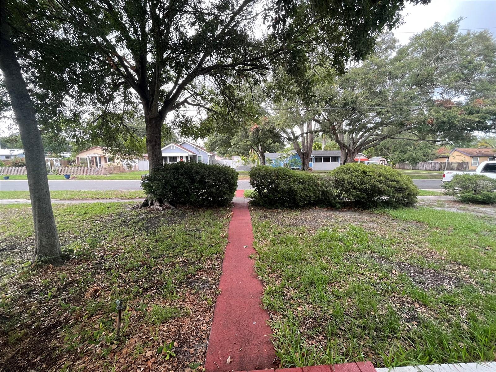 Image 2 of 26 For 860 44th Avenue N