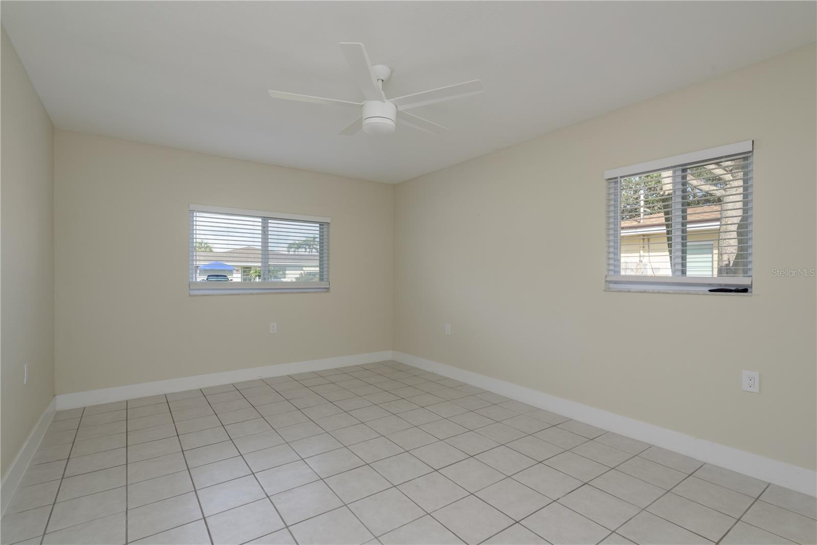 Image 13 of 36 For 2010 Bayview Place