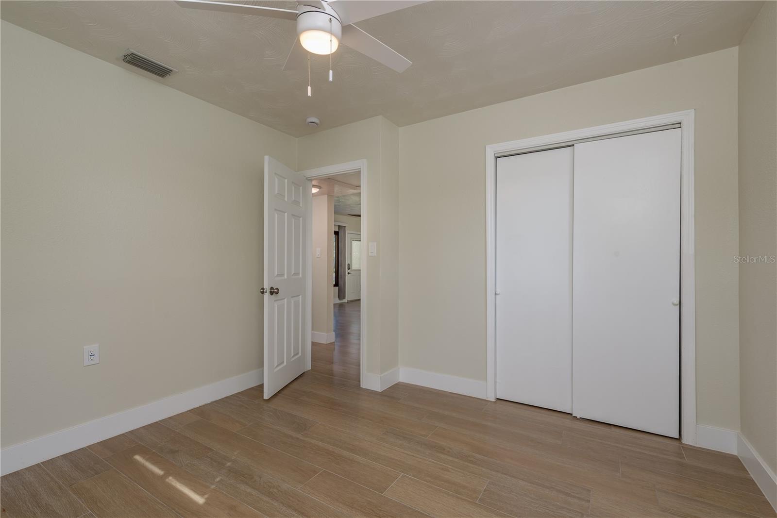 Image 19 of 36 For 2010 Bayview Place