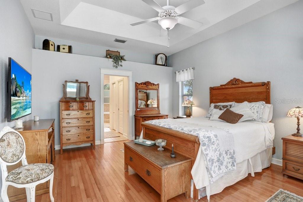 Listing photo id 16 for 613 Sportsman Park Drive