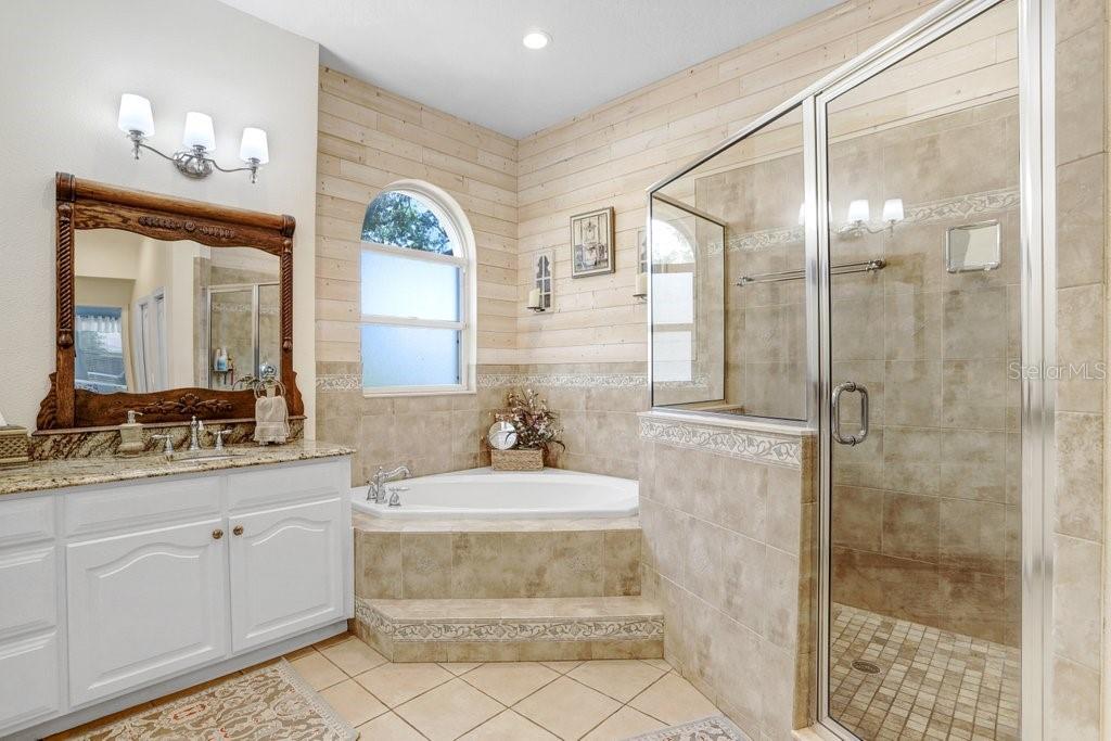 Listing photo id 19 for 613 Sportsman Park Drive