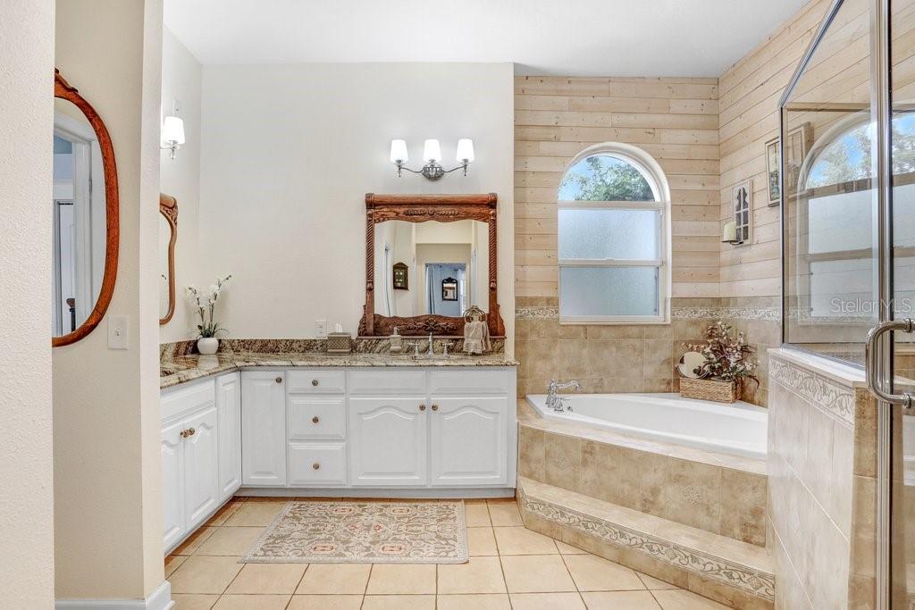 Listing photo id 20 for 613 Sportsman Park Drive
