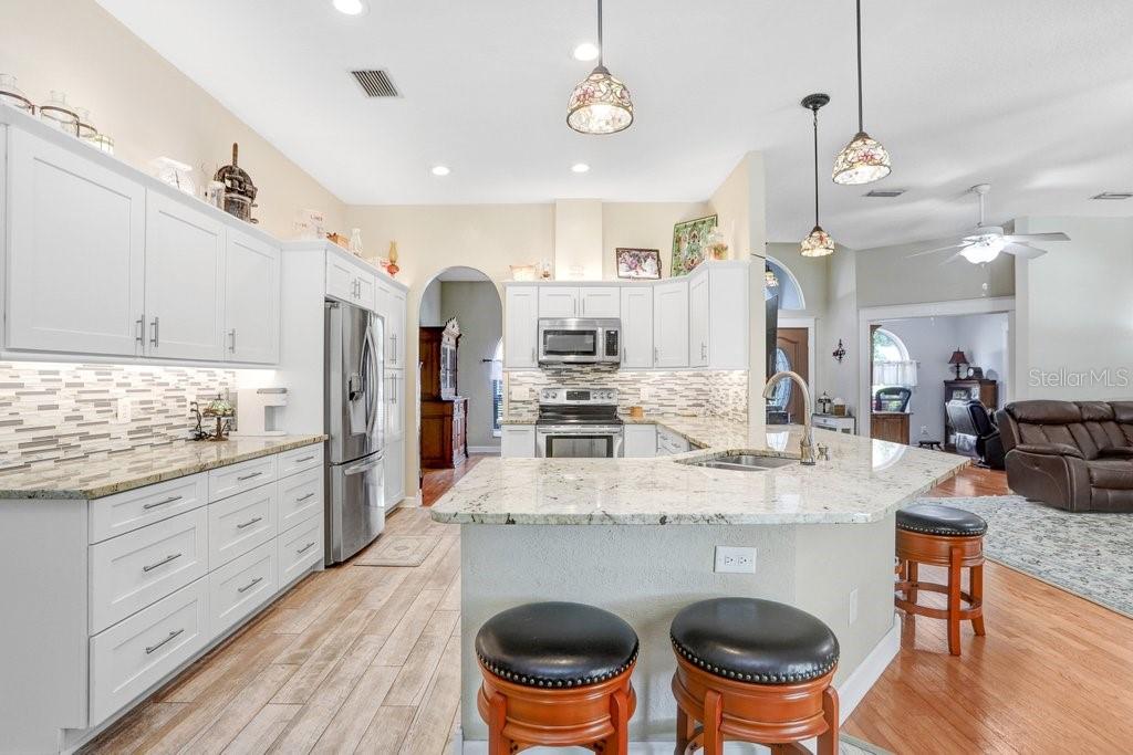 Listing photo id 1 for 613 Sportsman Park Drive