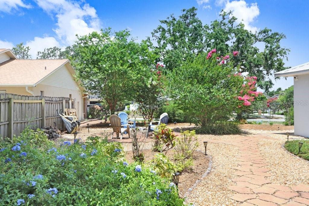 Listing photo id 28 for 613 Sportsman Park Drive