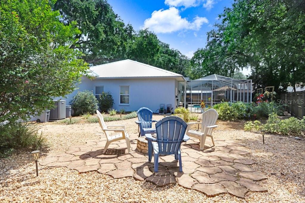 Listing photo id 32 for 613 Sportsman Park Drive