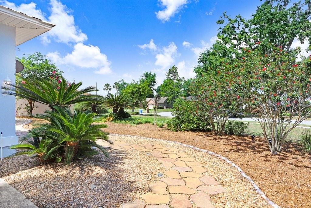 Listing photo id 37 for 613 Sportsman Park Drive