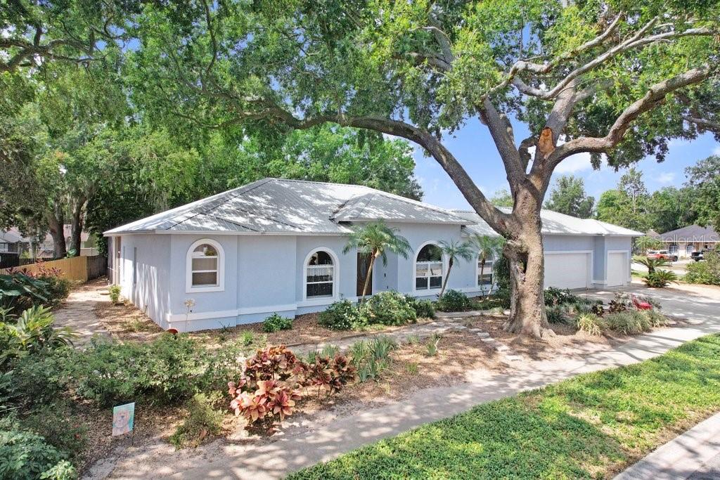 Listing photo id 38 for 613 Sportsman Park Drive