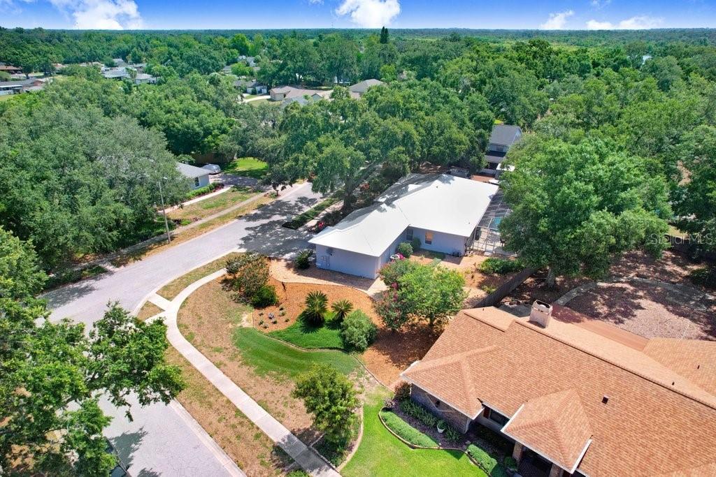 Listing photo id 39 for 613 Sportsman Park Drive