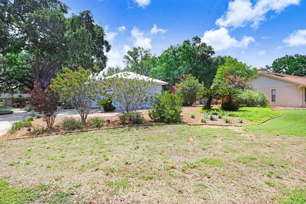 Listing photo id 40 for 613 Sportsman Park Drive
