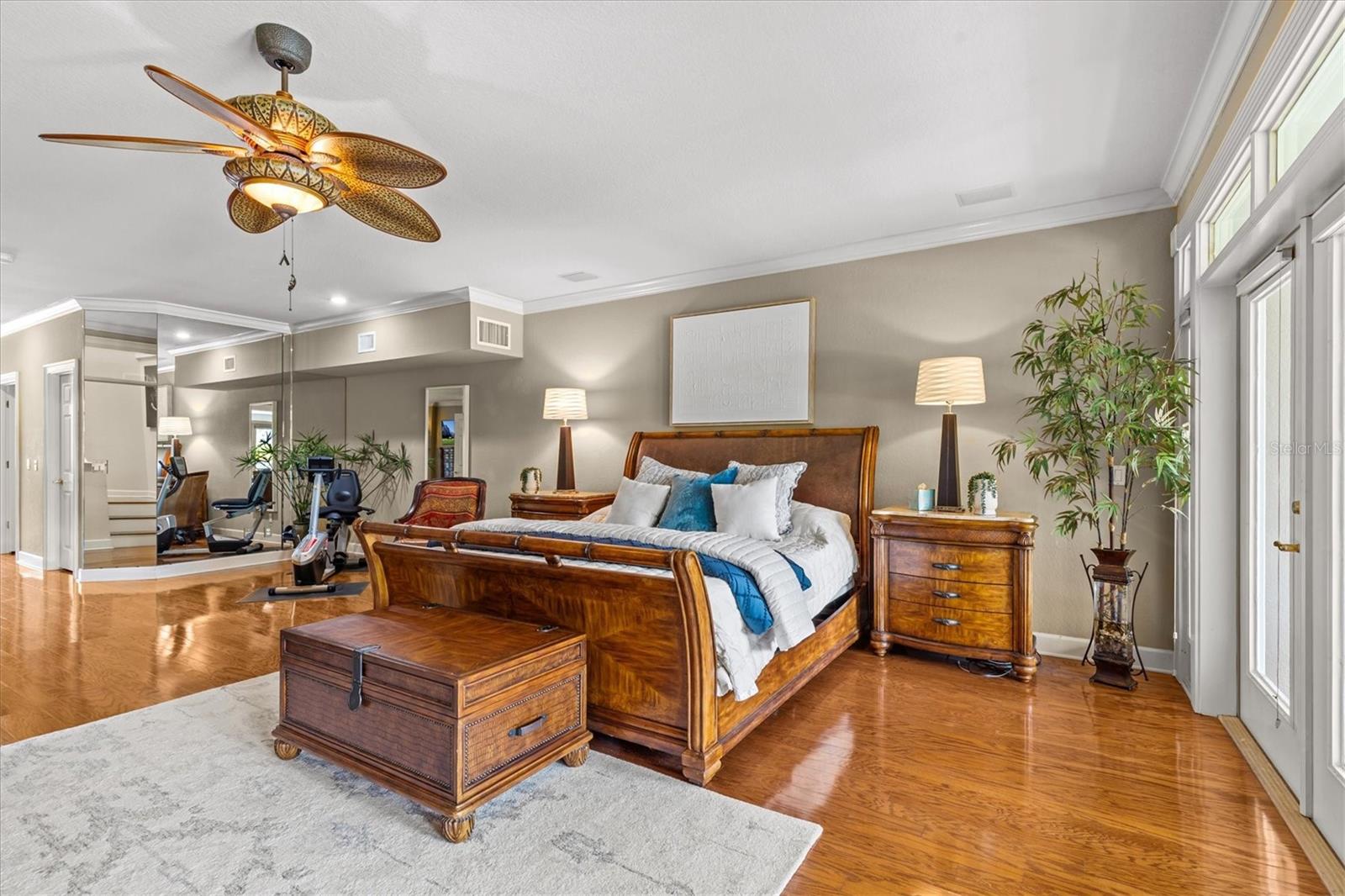 Listing photo id 27 for 1622 Lago Vista Boulevard