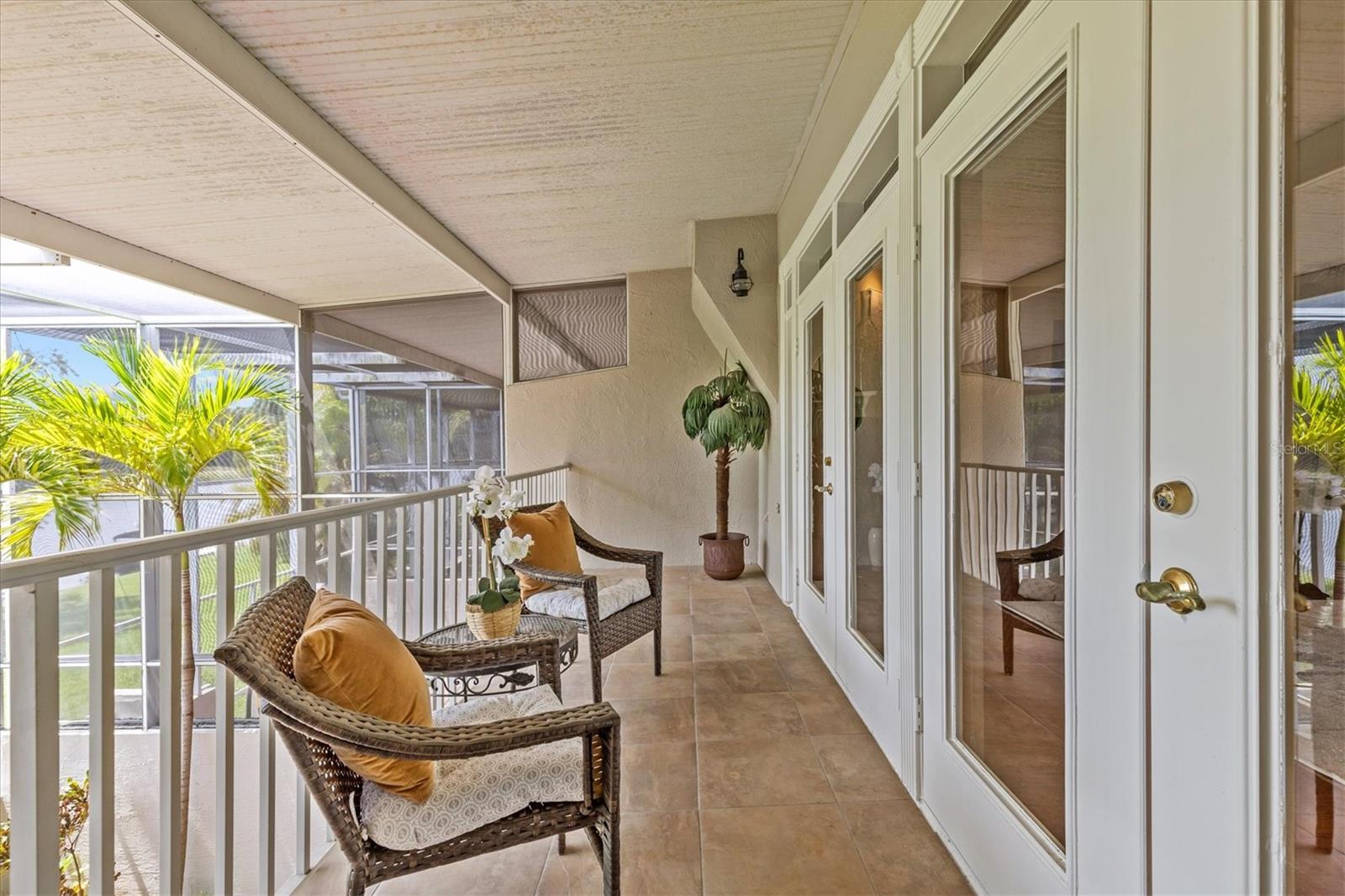 Listing photo id 30 for 1622 Lago Vista Boulevard