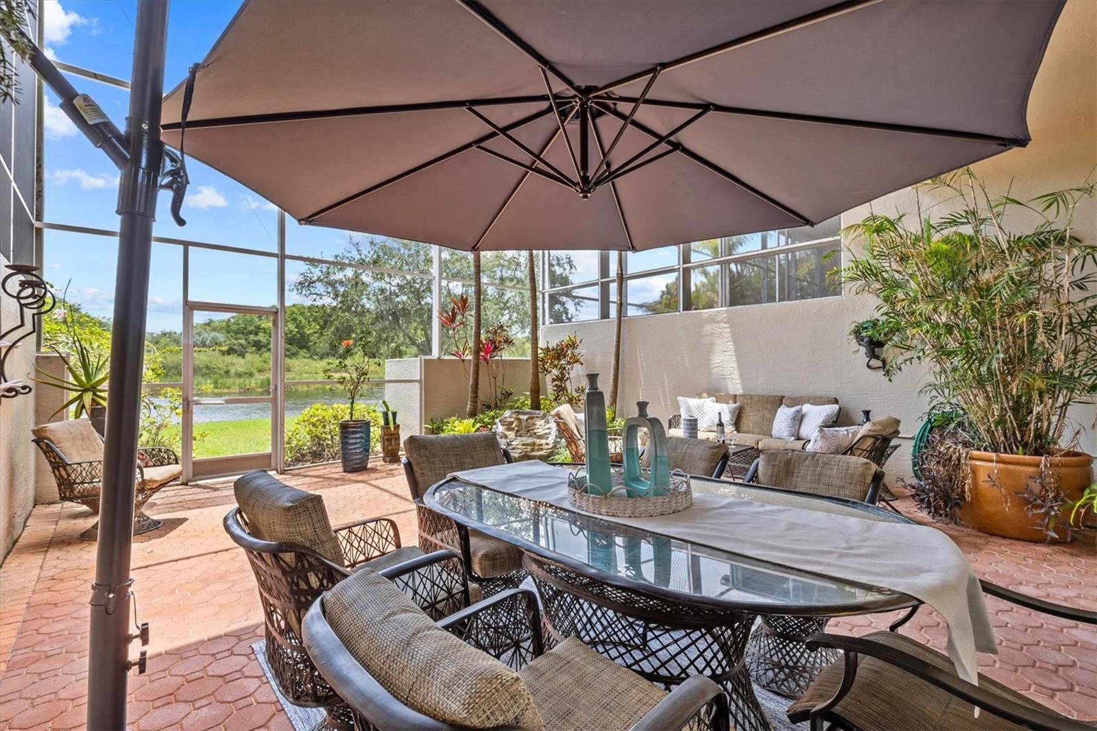 Listing photo id 50 for 1622 Lago Vista Boulevard