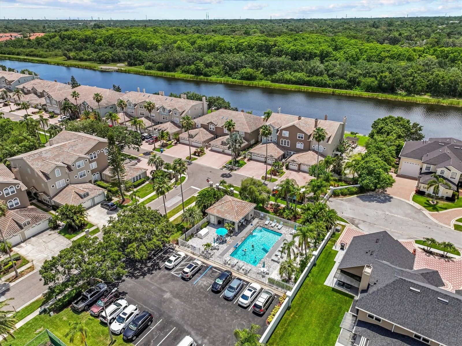 Listing photo id 61 for 1622 Lago Vista Boulevard