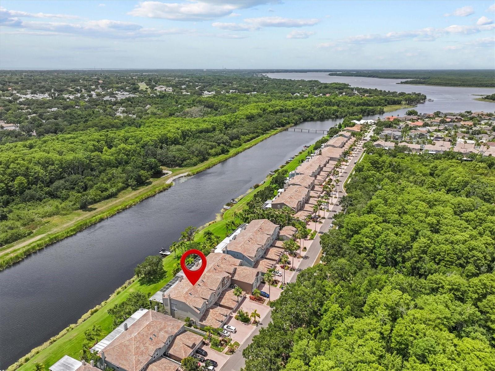 Listing photo id 67 for 1622 Lago Vista Boulevard
