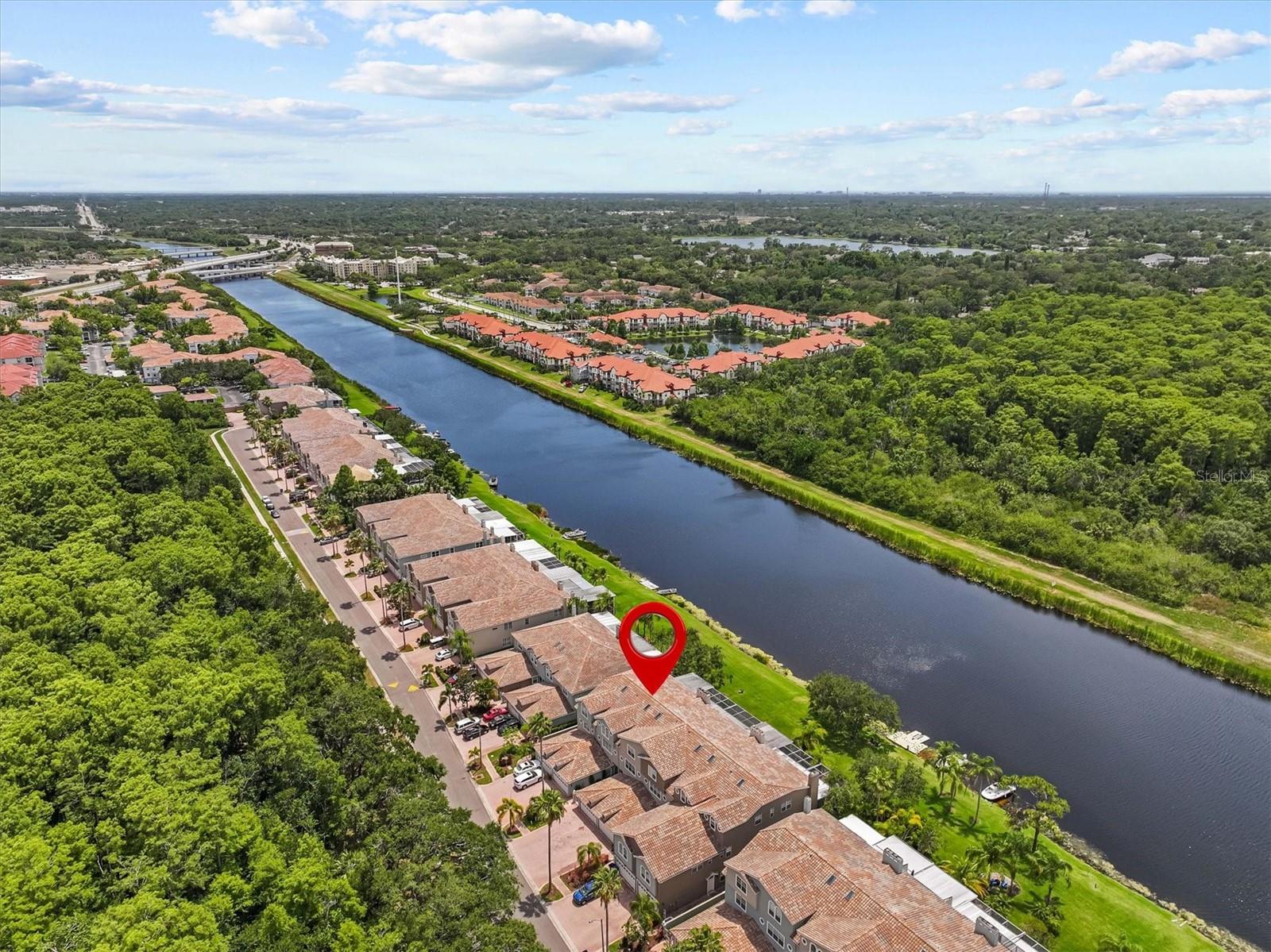 Listing photo id 71 for 1622 Lago Vista Boulevard