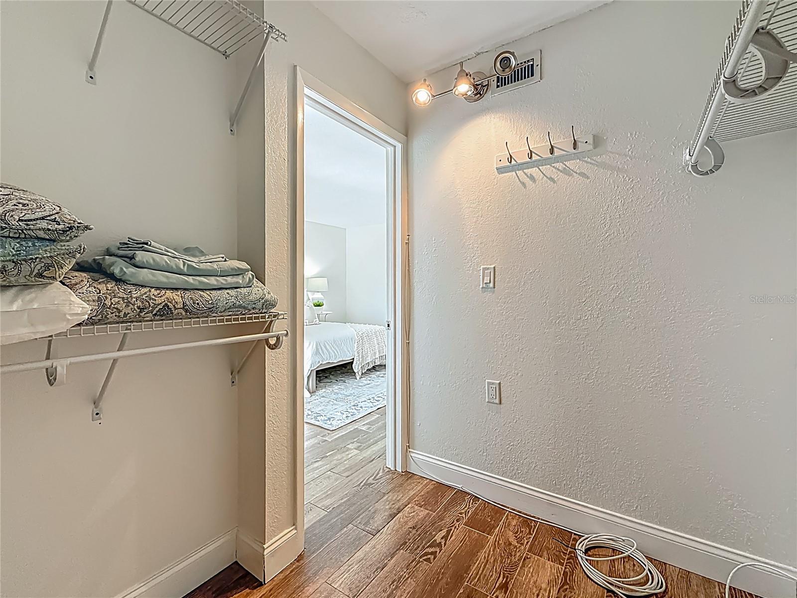 Image 30 of 35 For 105 4th Avenue Ne 426