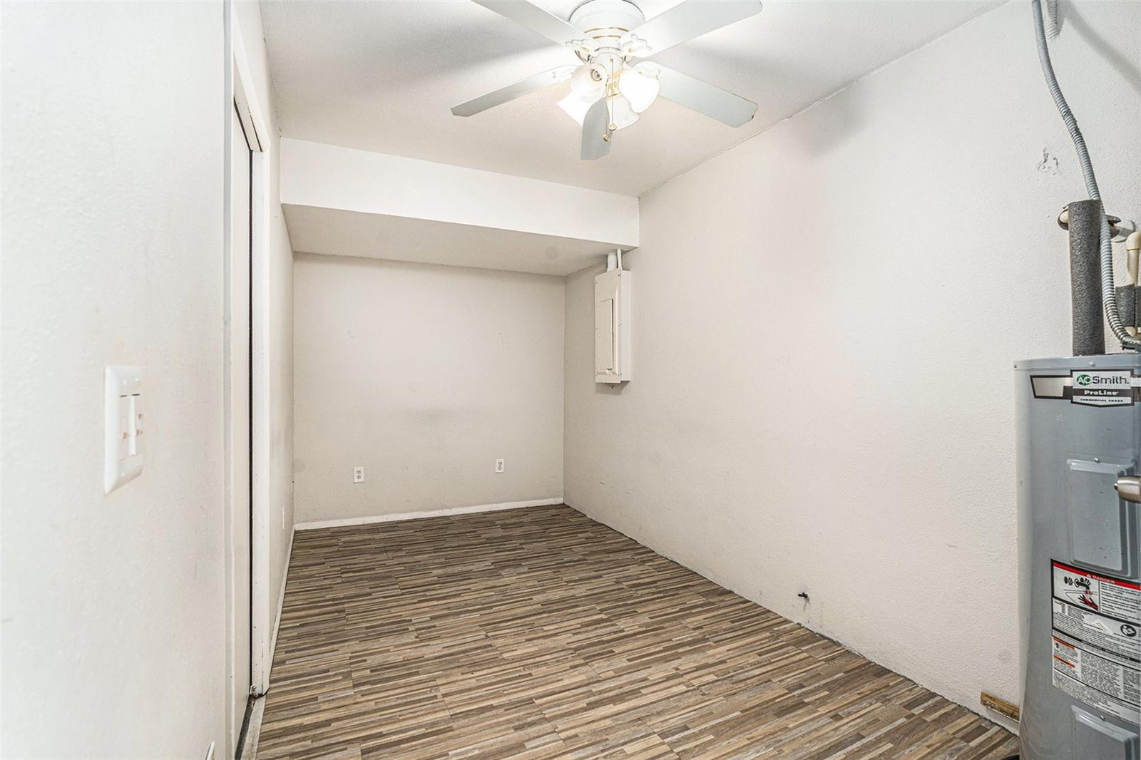 Image 14 of 44 For 11222 Clayridge Drive