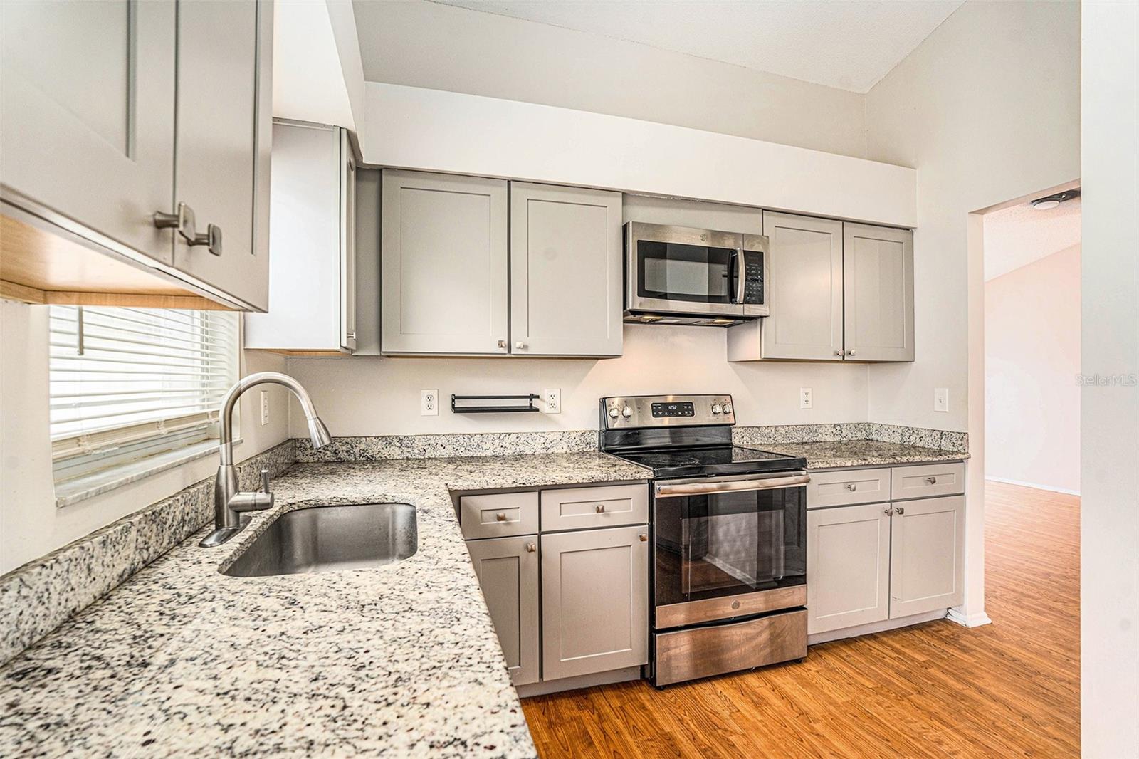 Image 16 of 44 For 11222 Clayridge Drive