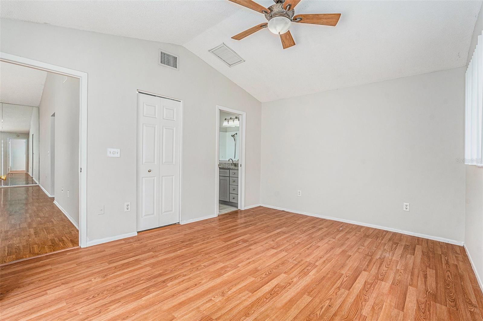 Image 21 of 44 For 11222 Clayridge Drive
