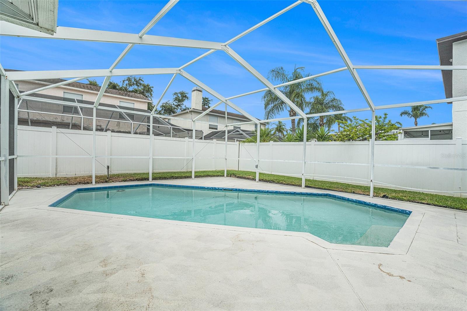 Image 33 of 44 For 11222 Clayridge Drive