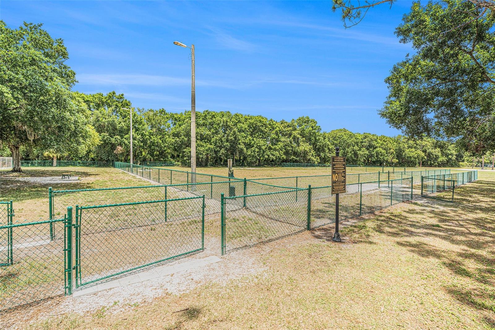 Image 37 of 44 For 11222 Clayridge Drive