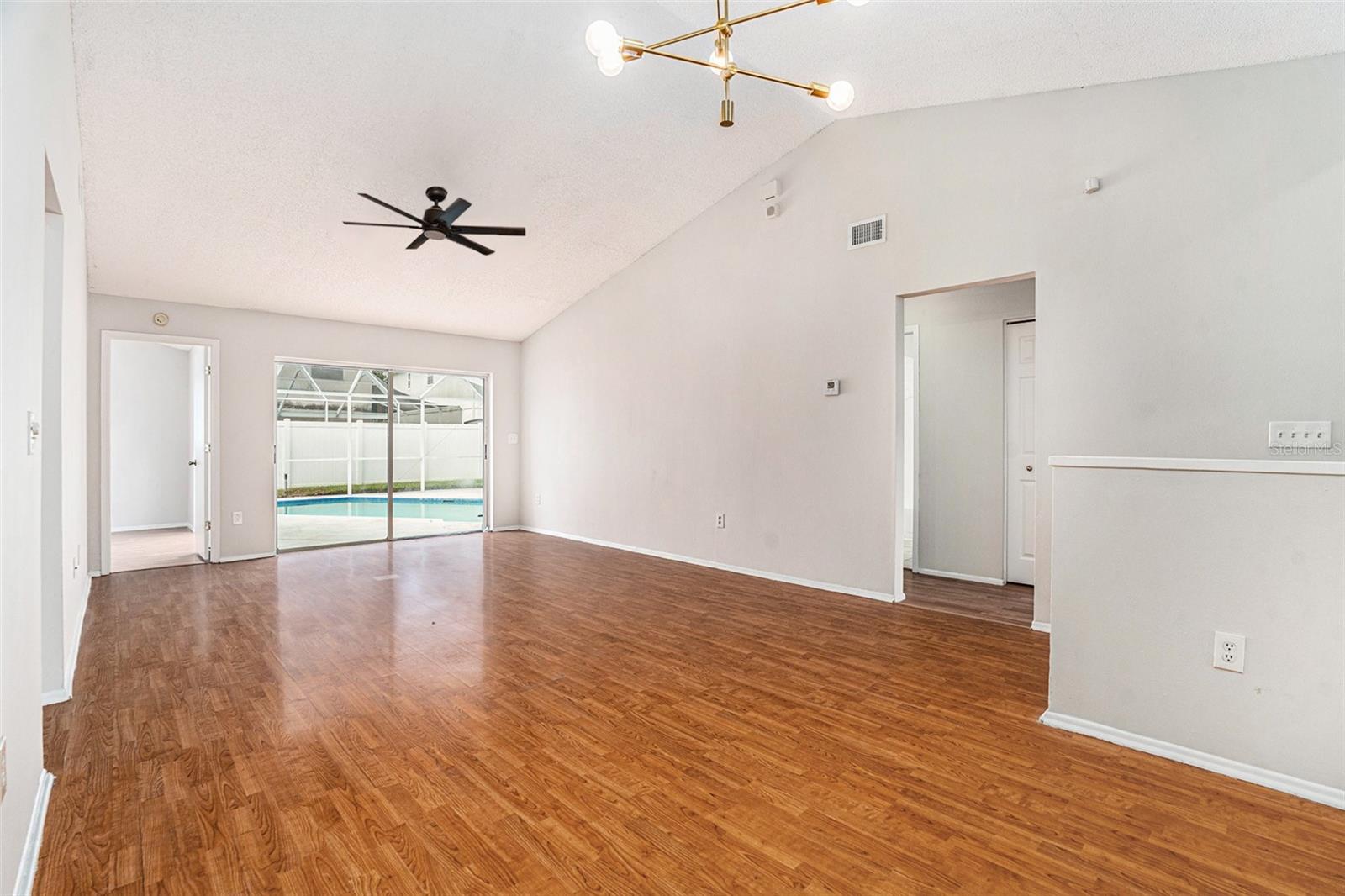Image 7 of 44 For 11222 Clayridge Drive